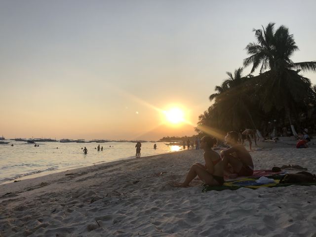 Alona Beach