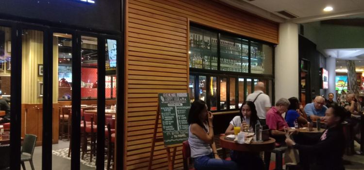 T.G.I Friday's(ayala center)