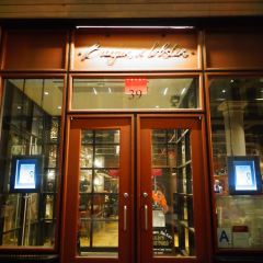 Burger & Lobster User Photo