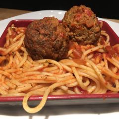 Boston Pizza Station Square 여행 사진
