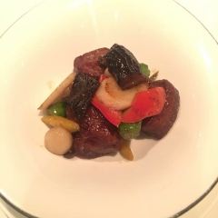 LUNG KING HEEN User Photo