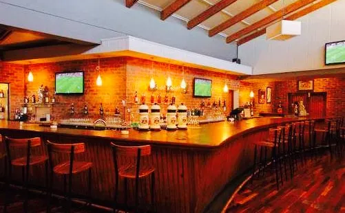 Baracas Wine & Beer Bar