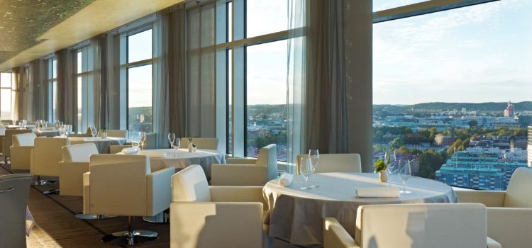 Upper House Dining