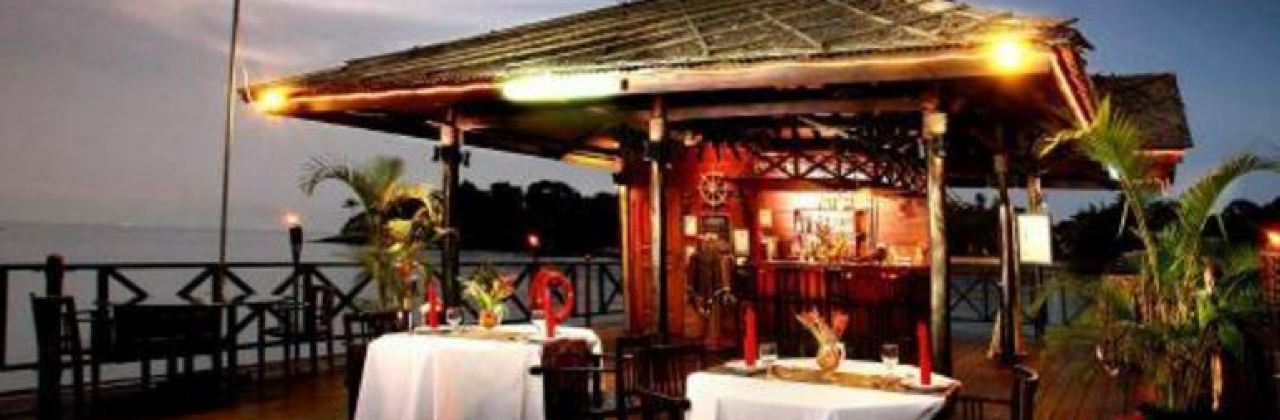 Calypso Floating Bar