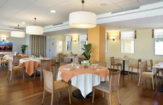 多米提斯樂思克萊弗斯德奧酒店