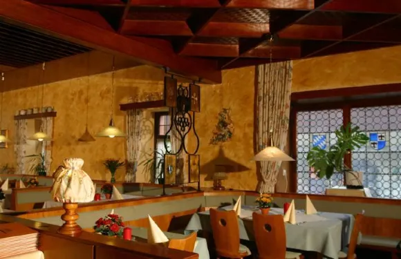 阿爾特布拉恩餐廳酒店