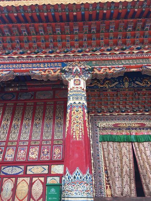 白玉達唐寺