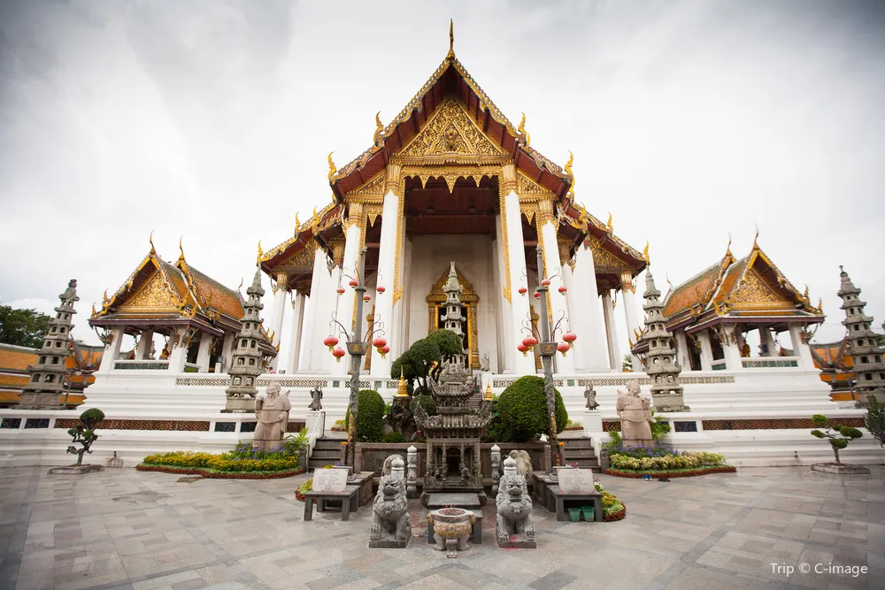 2_Wat Suthat Thepwararam Ratchaworamahawihan