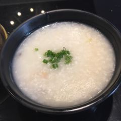 RONG SHE User Photo