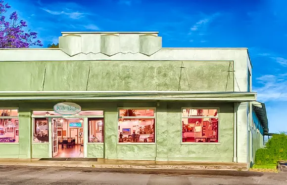 Kula Bistro