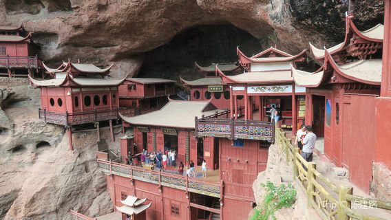 Храм Ганьлу