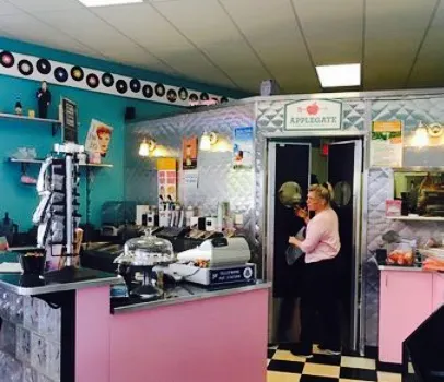 All Shook Up Cafe & Juice Bar