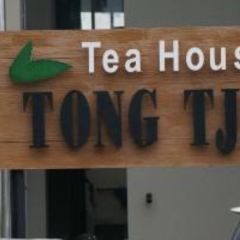 Tong Tji Cafe Lobby Hotel Hom Semarang User Photo
