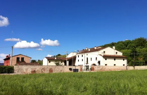 科爾特蒙蒂塞洛公寓