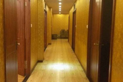 愛晚亭湖鮮食府