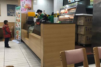 华莱士·全鸡汉堡(红门路店)