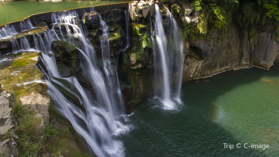 Shifen Waterfall