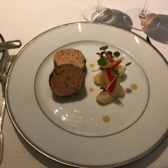 L'AMBROISIE User Photo