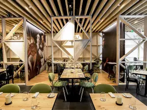 Tabik Restaurant