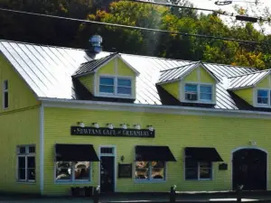 Newfane Cafe & Creamery