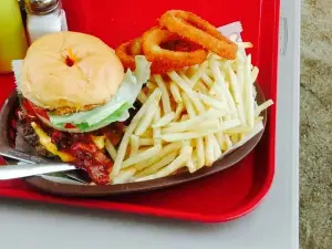 Maple Beach Burgers
