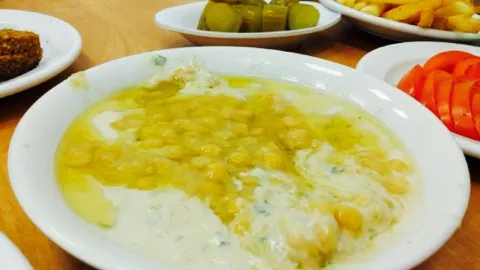 Imad Humus Restaurant in 나자렛