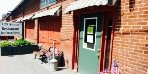 Street of Shops Restaurant