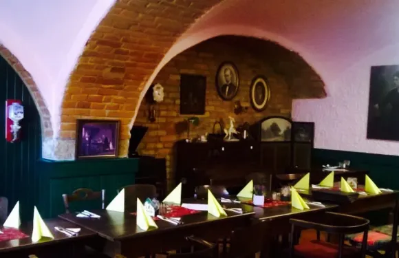 Penzin a restaurace U Zámku