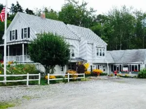 Schoolhouse Bakery