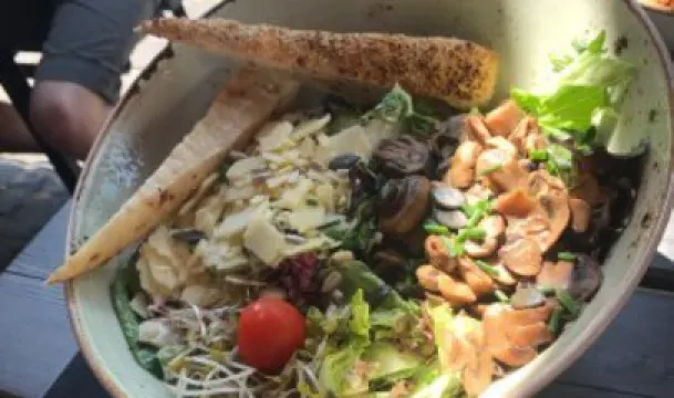 HANS IM GLUECK Burgergrill & Bar