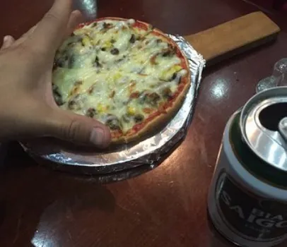 A Dong BBQ Pizza