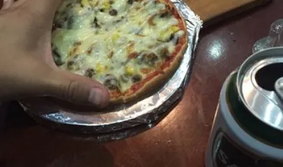 A Dong BBQ Pizza
