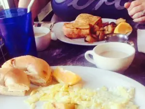 Chestnut Cafe & Eatery