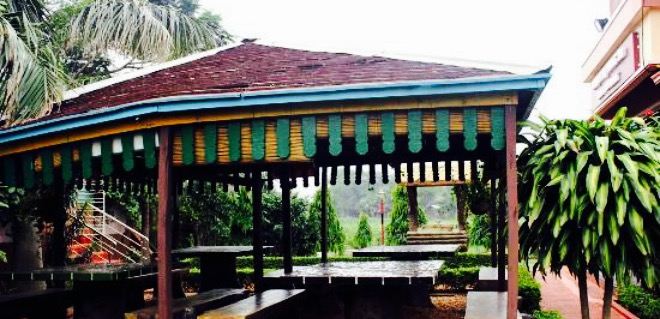Whispering woods restaurant