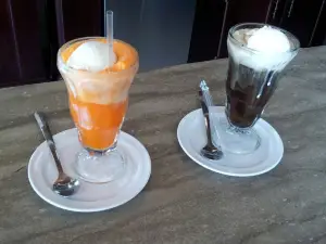 Clinton's Soda Fountain