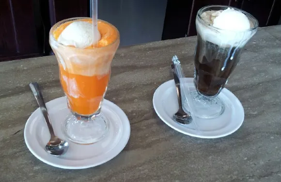 Clinton's Soda Fountain
