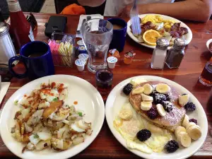 Alabama Hills Cafe and Bakery