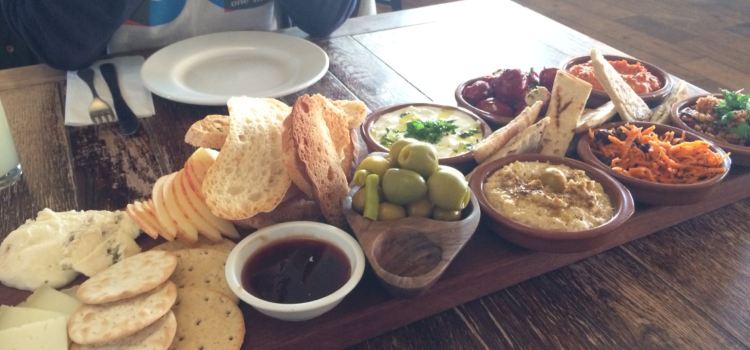 JoJo’s Meze, Meat & Fish Restaurant