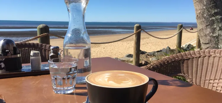 Enzo's on the Beach