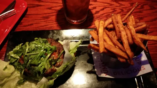 Red Robin Gourmet Burgers and Brews