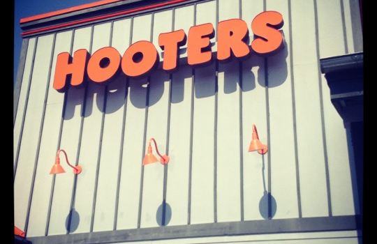 Hooters