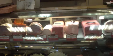 Italian Peoples Bakery