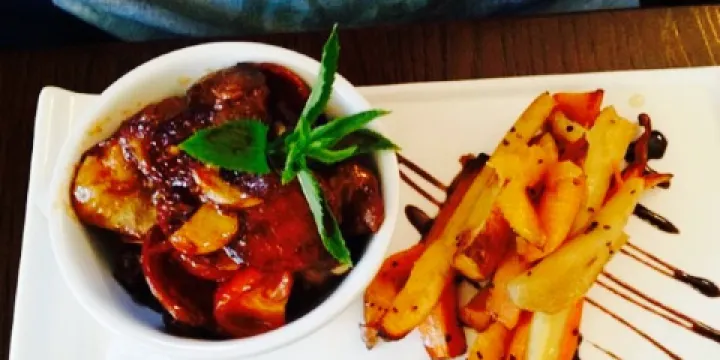 White Hart. Country Pub & Kitchen In Flore