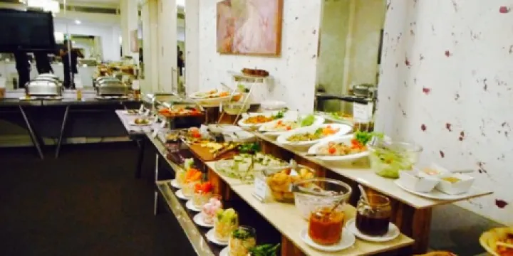 Meeting point,hotel centre point