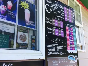 Huckle-Bearies Espresso & Bake Shoppe