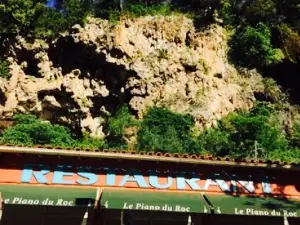 Le piano du roc