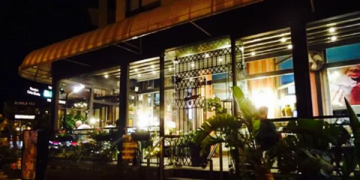 Avanti Patisserie and Brasserie