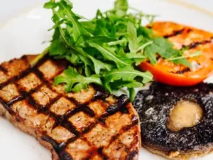 Zest Bar & Restaurant