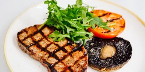 Zest Bar & Restaurant