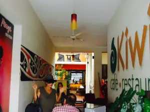 Kiwi's Cafe Restaurant